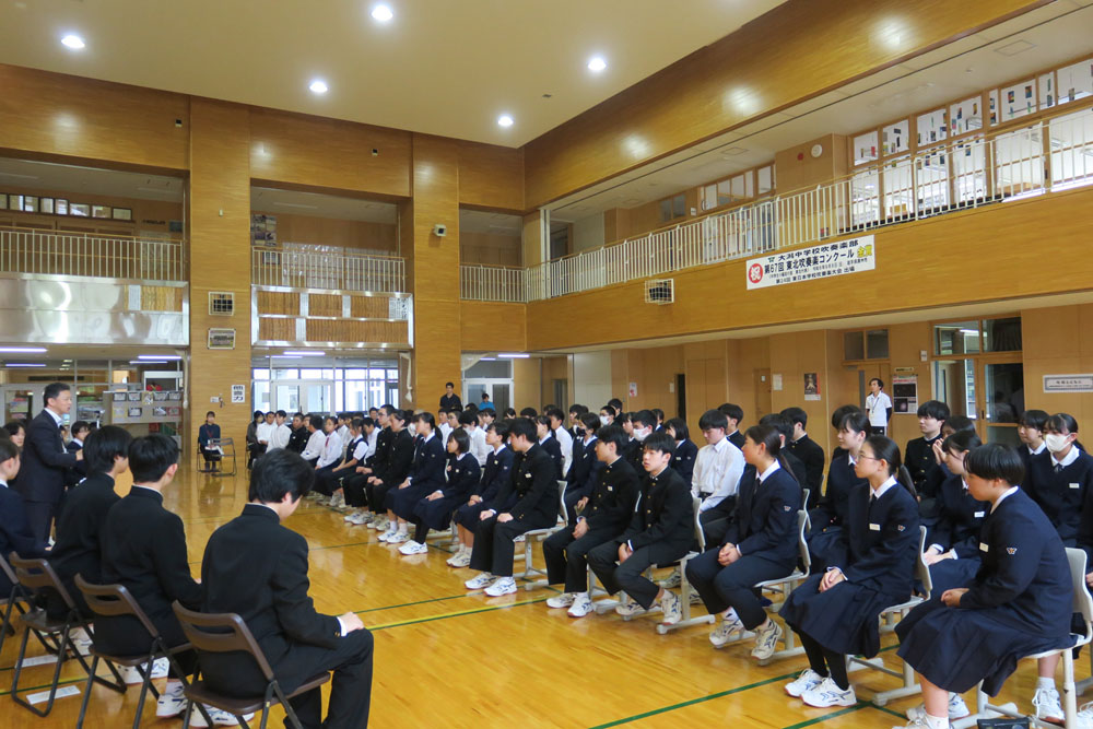 生徒会役員任命式の様子5